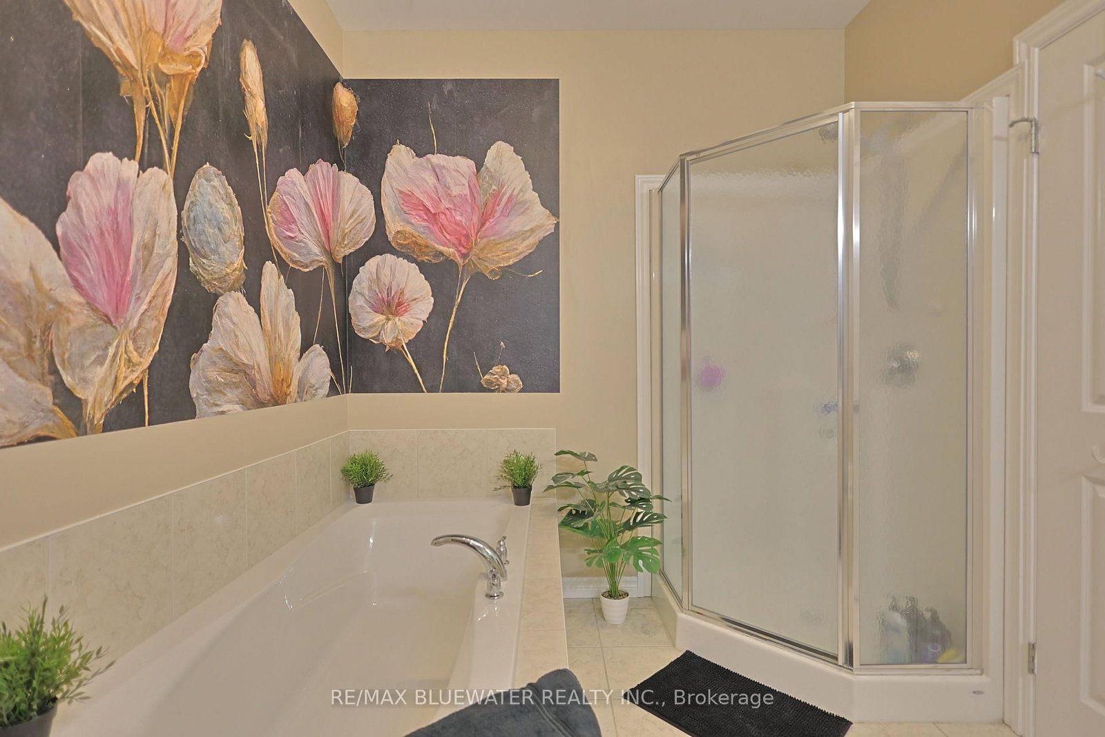 13 Oakwood Links Lane • South Huron, ON photo 29