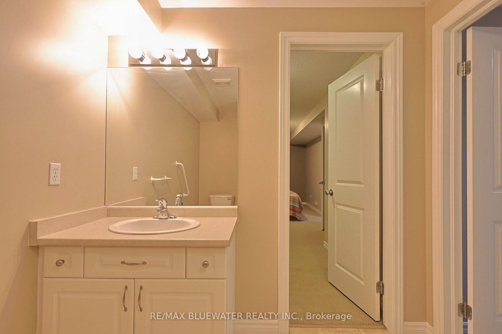 13 Oakwood Links Lane • South Huron, ON photo 42
