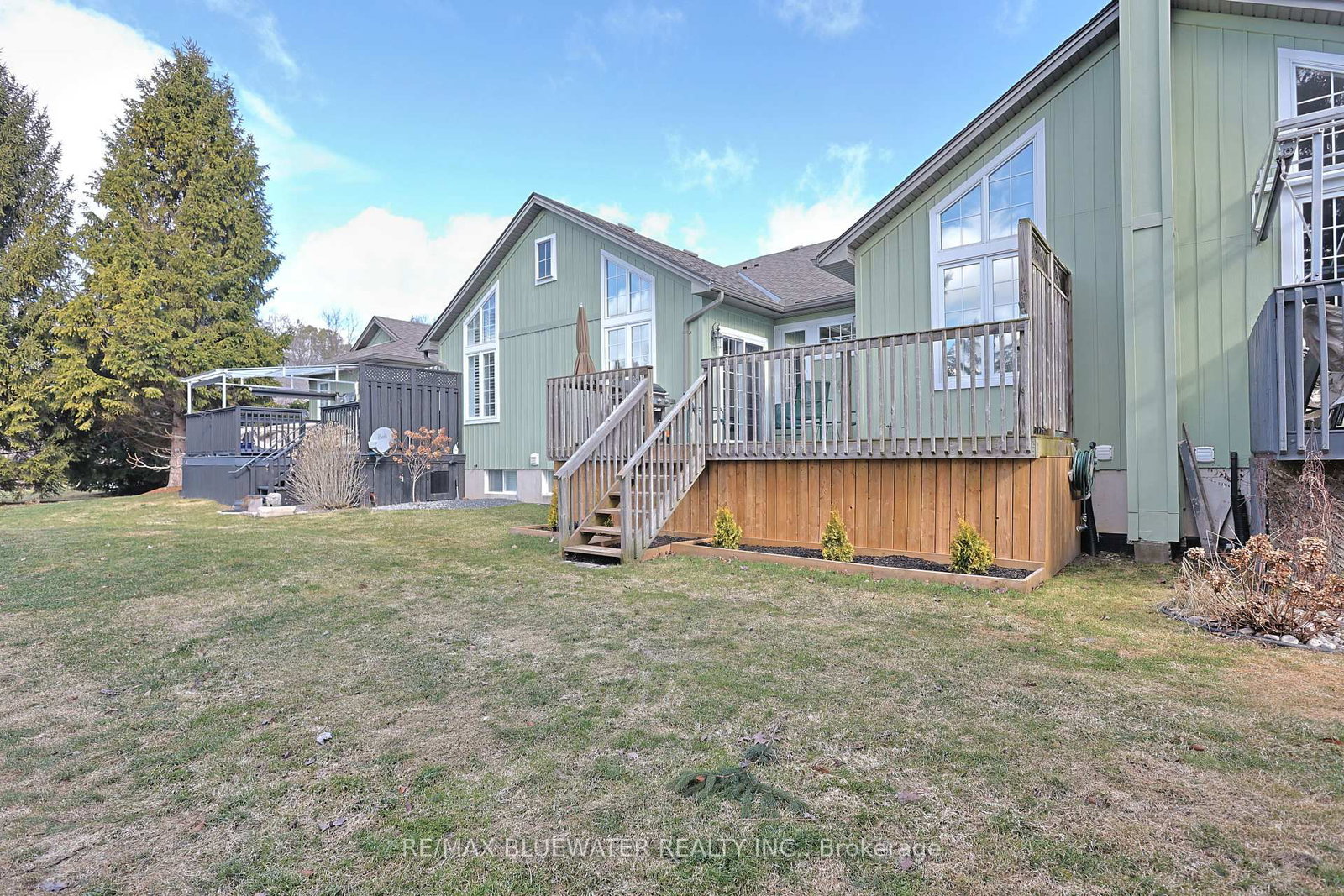 13 Oakwood Links Lane • South Huron, ON photo 49