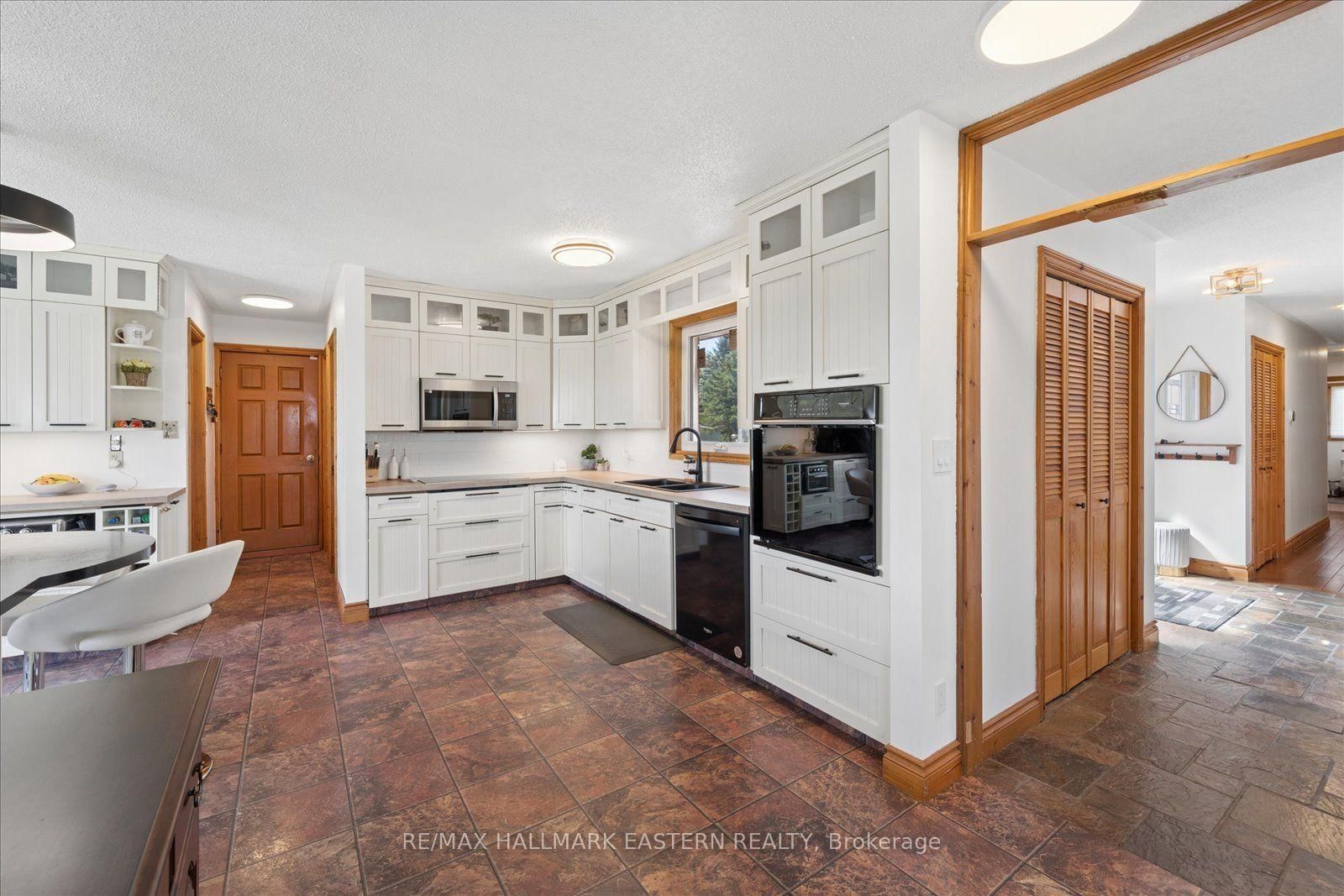 49 Grandview Drive • Kawartha Lakes, ON photo 15
