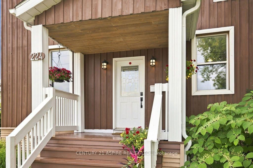 224 Nelson Street • Pembroke, ON photo 4