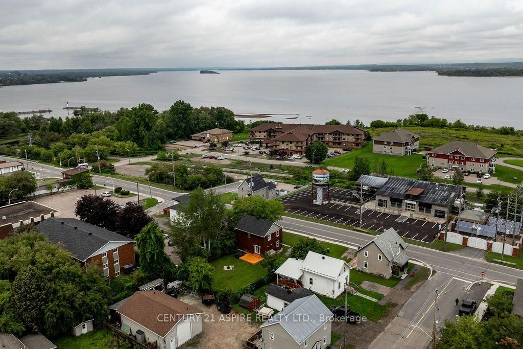224 Nelson Street • Pembroke, ON photo 45