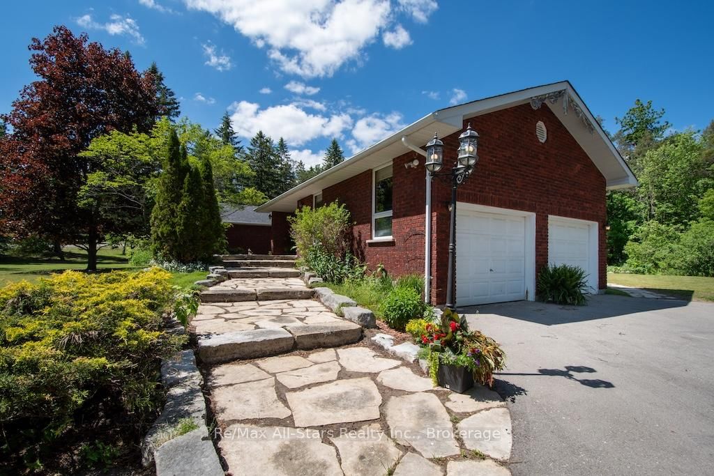 32 Forest Drive • Kawartha Lakes, ON photo 4
