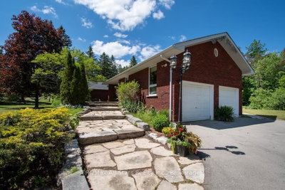 32 Forest Drive • Kawartha Lakes, ON photo 4