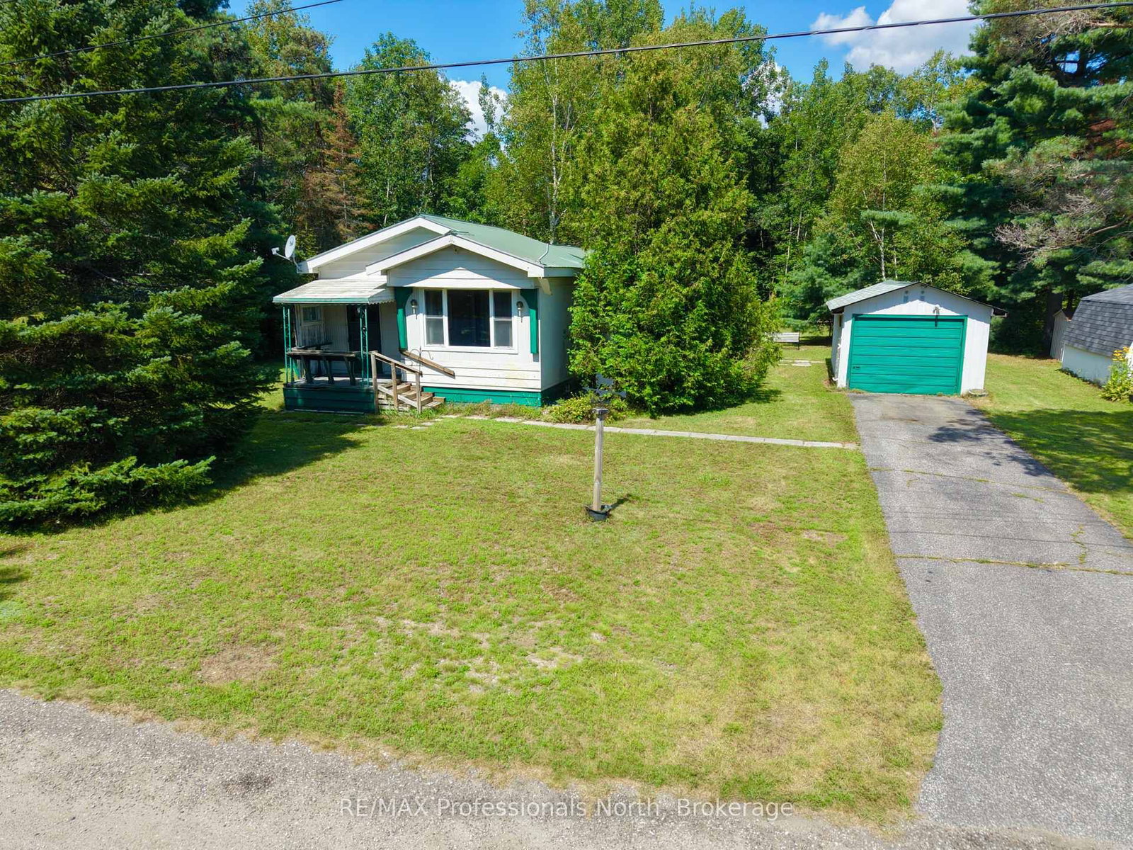 1053 Seventh Lane • Minden Hills, ON photo 1