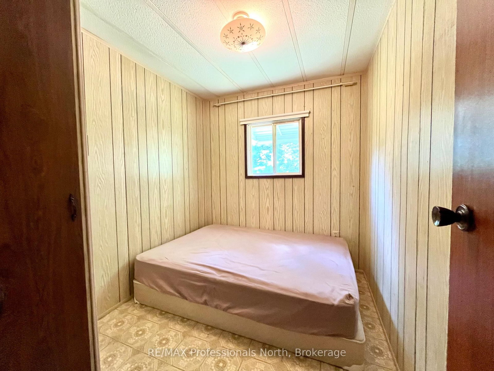 1053 Seventh Lane • Minden Hills, ON photo 33