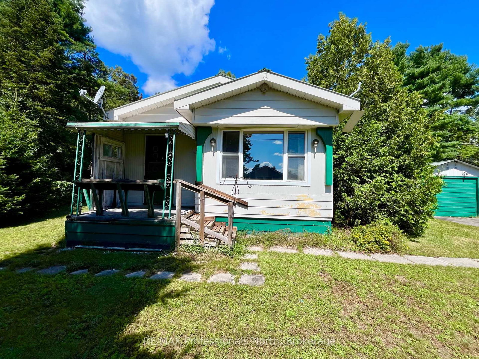 1053 Seventh Lane • Minden Hills, ON photo 4