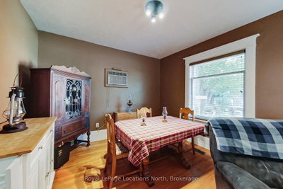 27 Edwin Street E • Meaford, ON photo 8