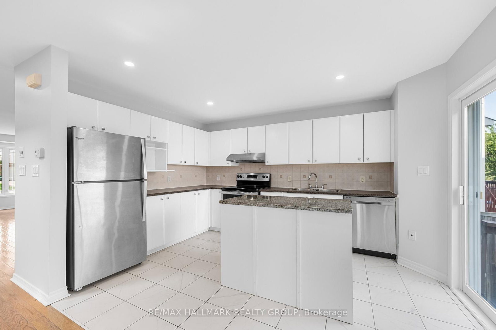 1146 Halton Terrace • Ottawa, ON photo 15