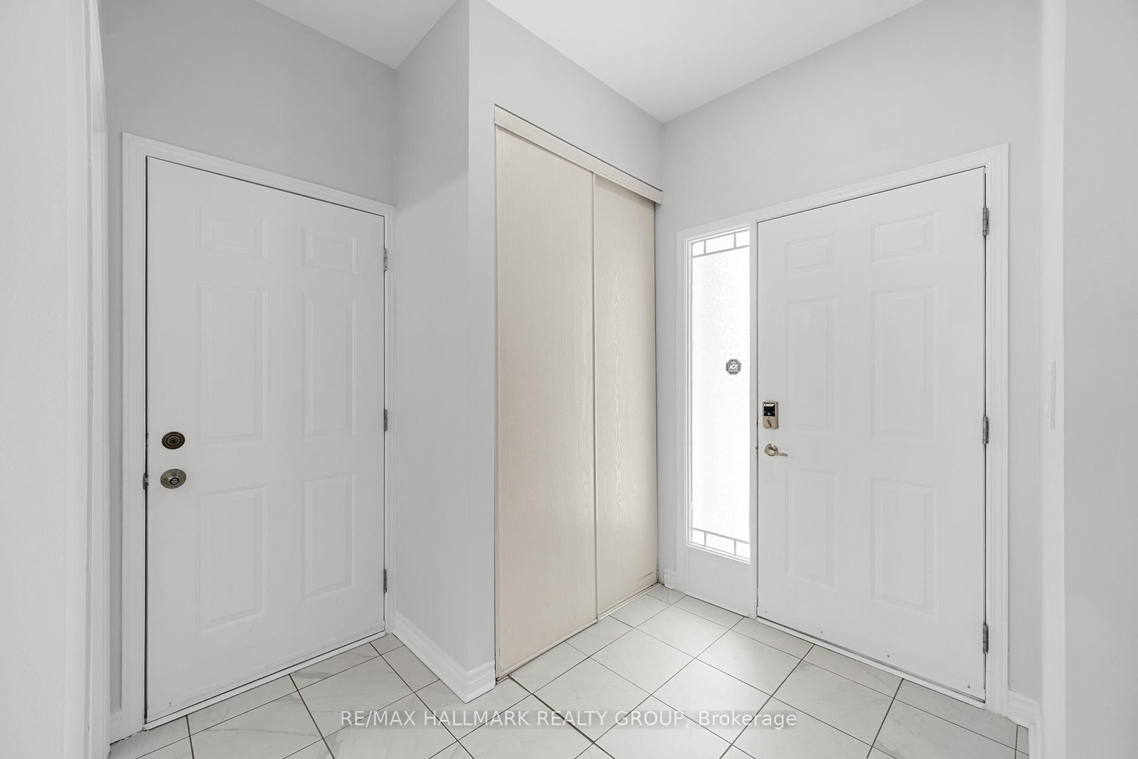 1146 Halton Terrace • Ottawa, ON photo 5