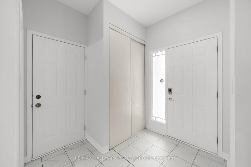 1146 Halton Terr photo 5