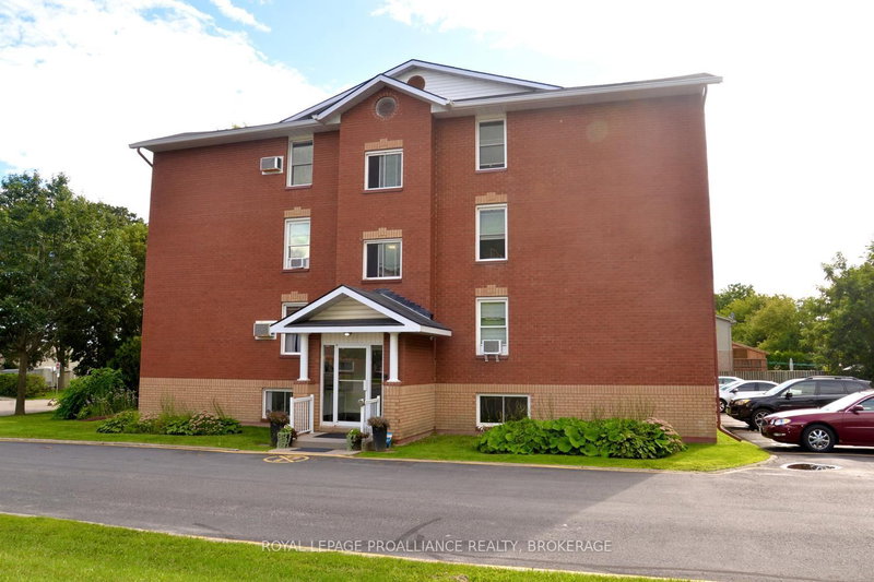 205 - 540 Talbot Place