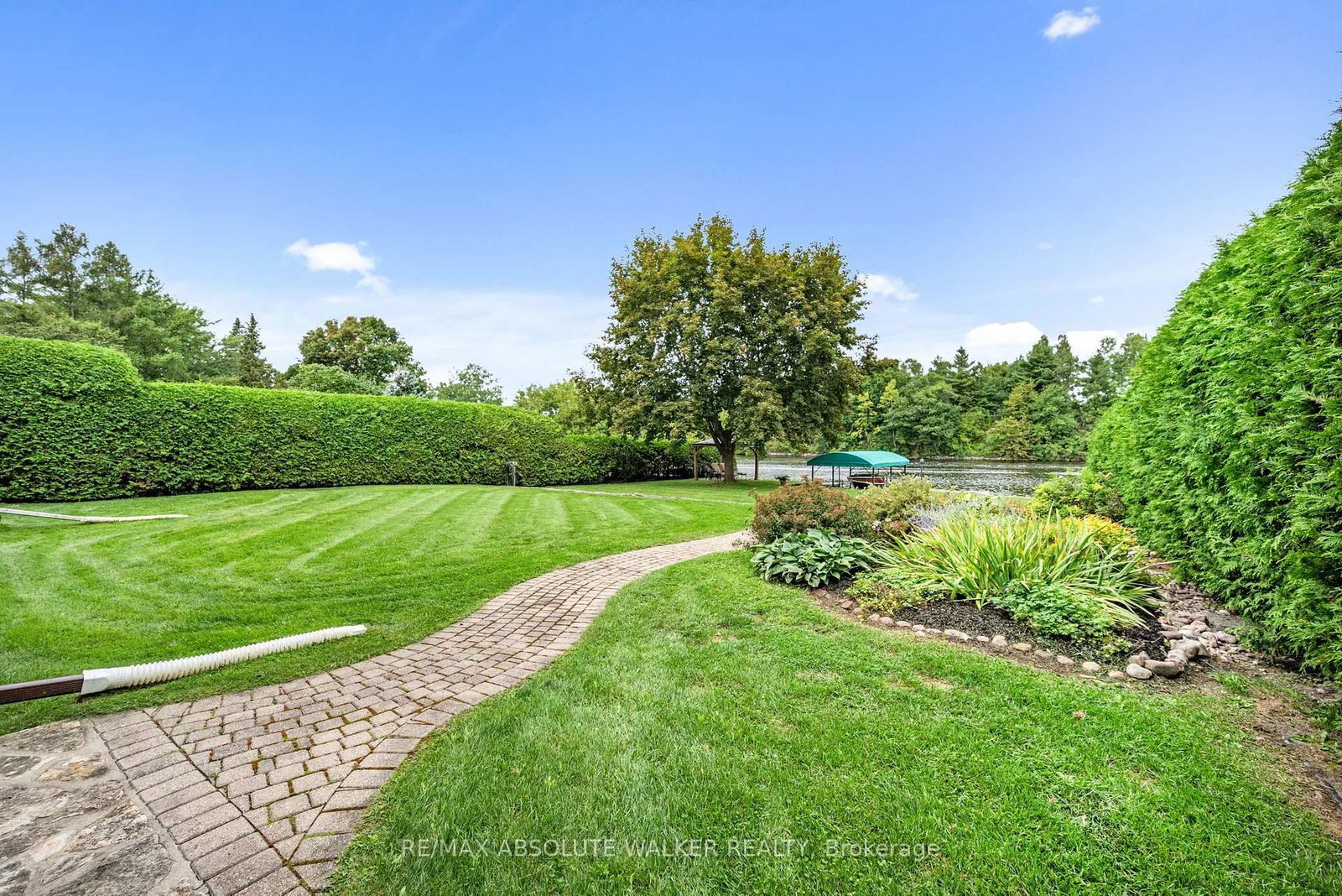 3657 Revelstoke Drive • Ottawa, ON photo 40