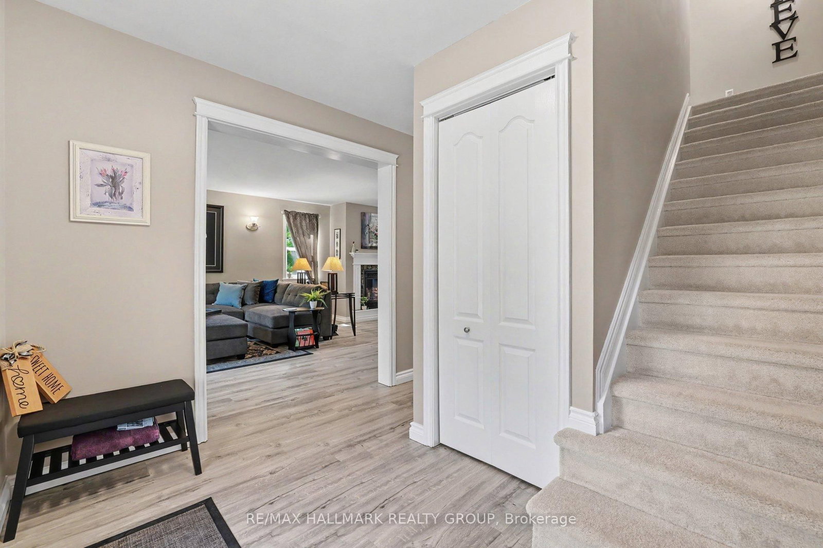 184 Charmont Way • Ottawa, ON photo 11