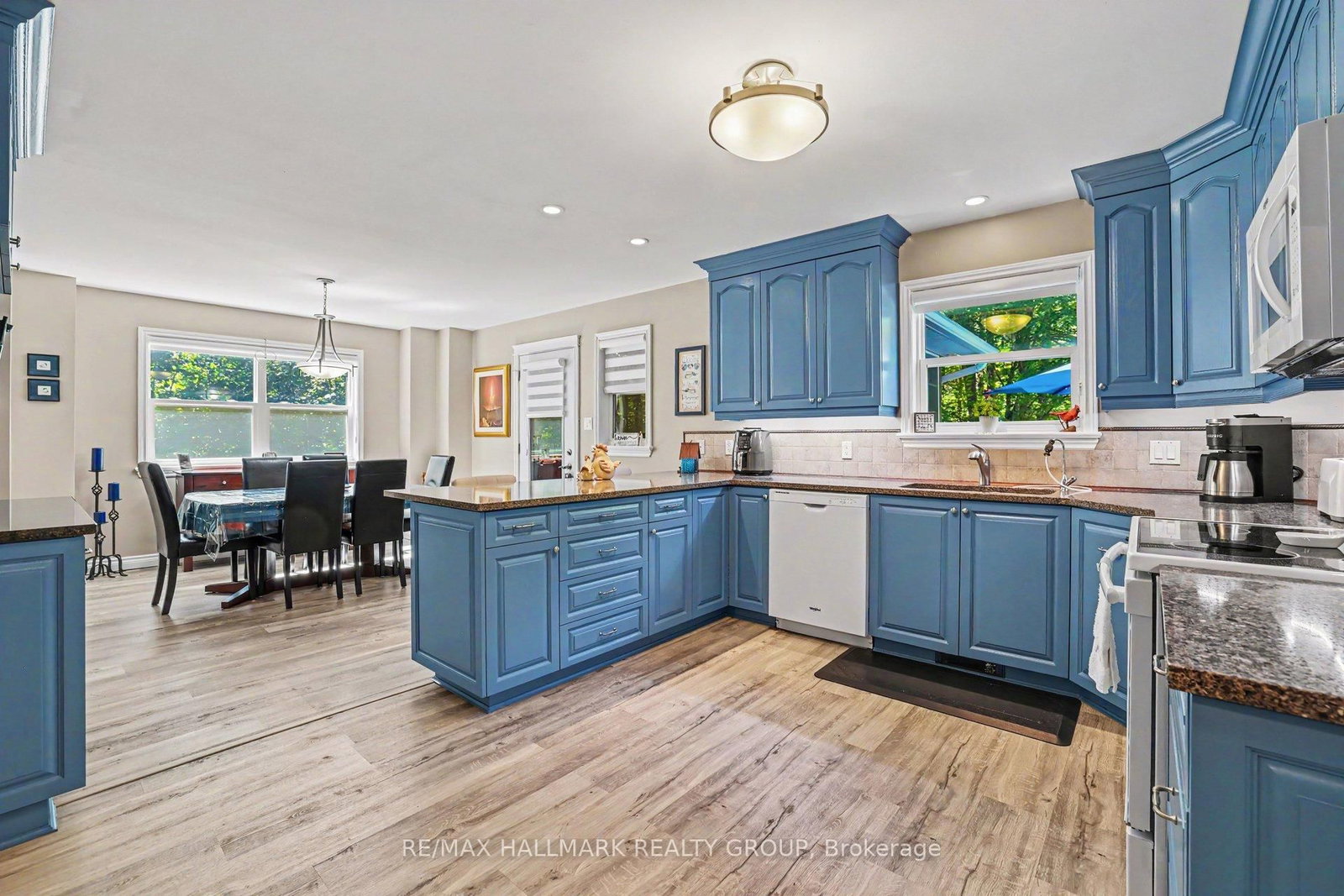 184 Charmont Way • Ottawa, ON photo 20