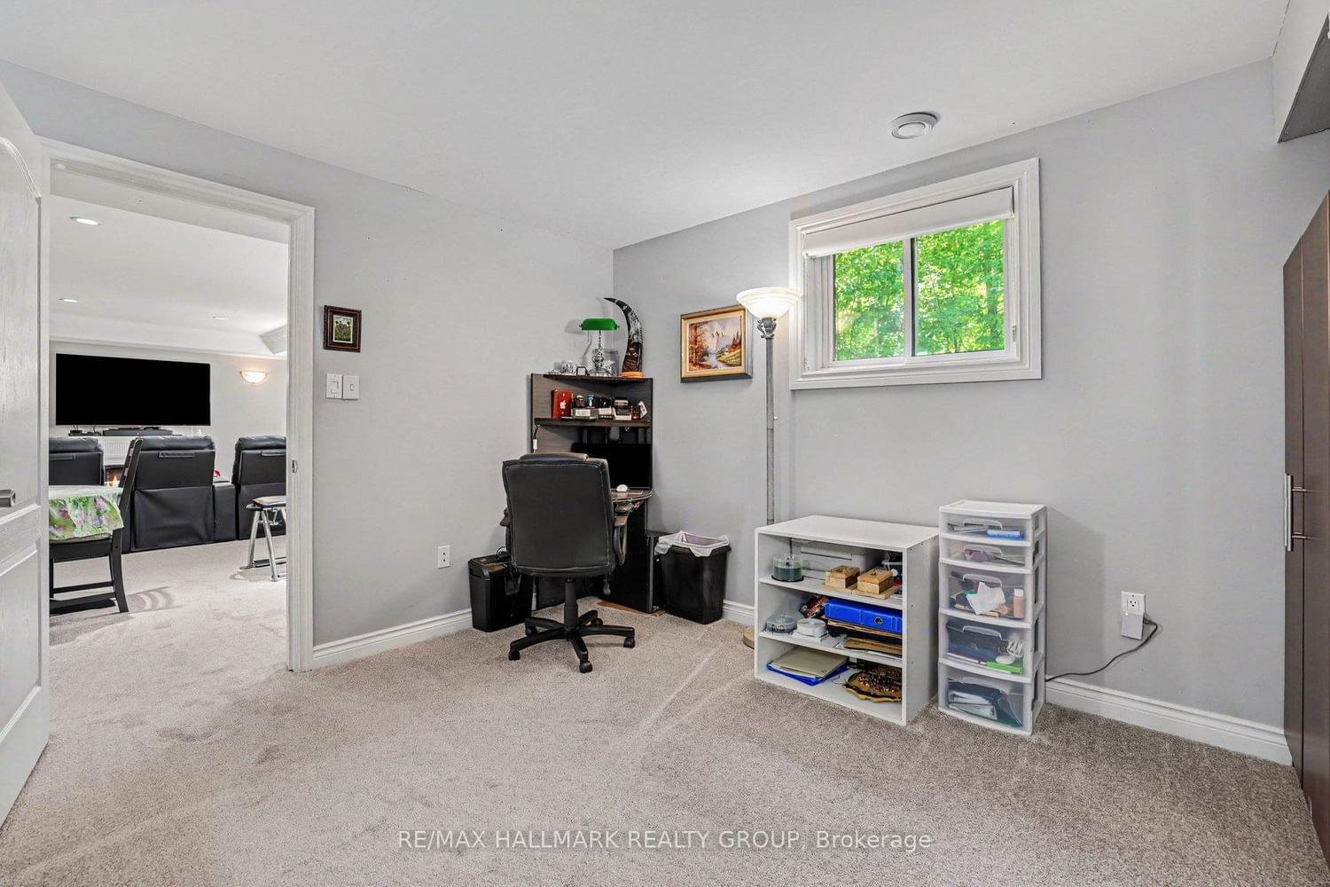 184 Charmont Way • Ottawa, ON photo 39