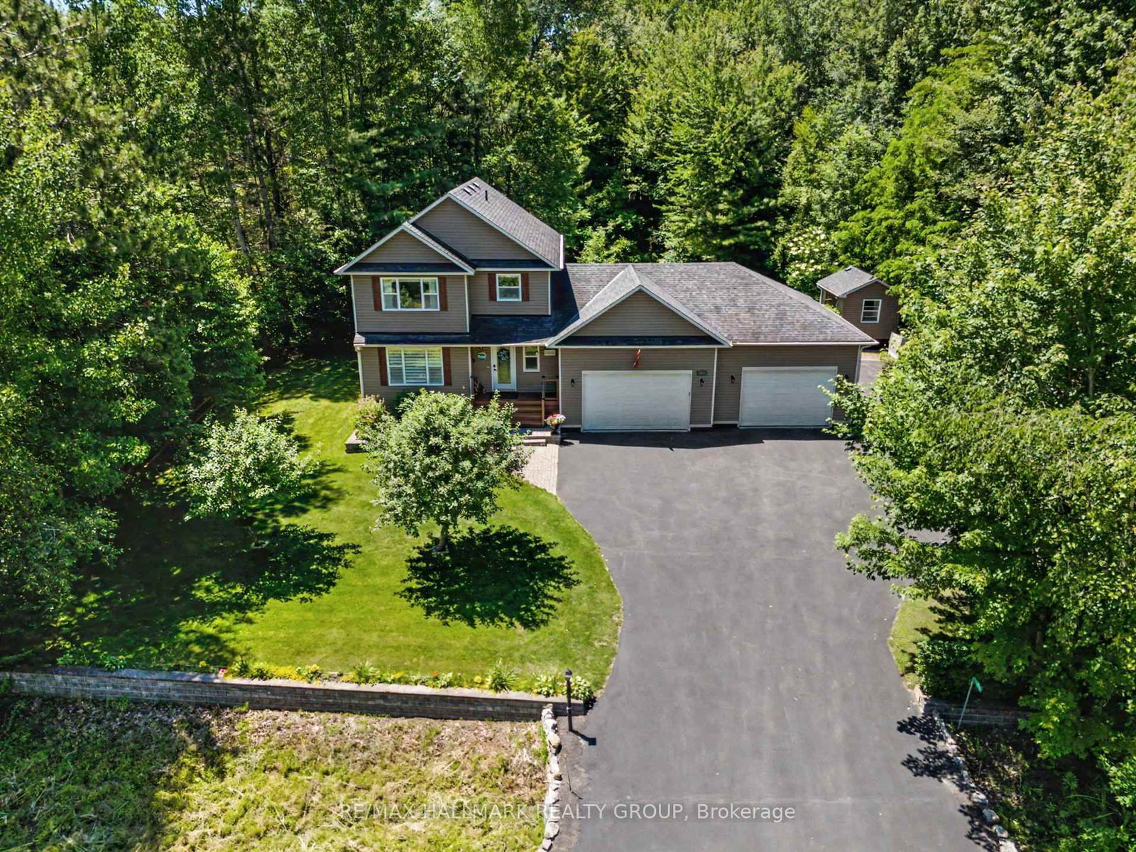 184 Charmont Way • Ottawa, ON photo 46