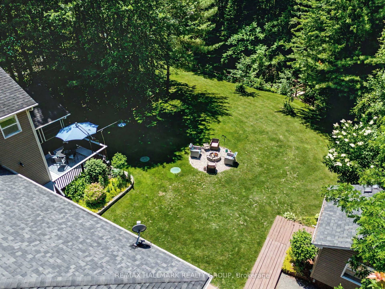 184 Charmont Way • Ottawa, ON photo 47