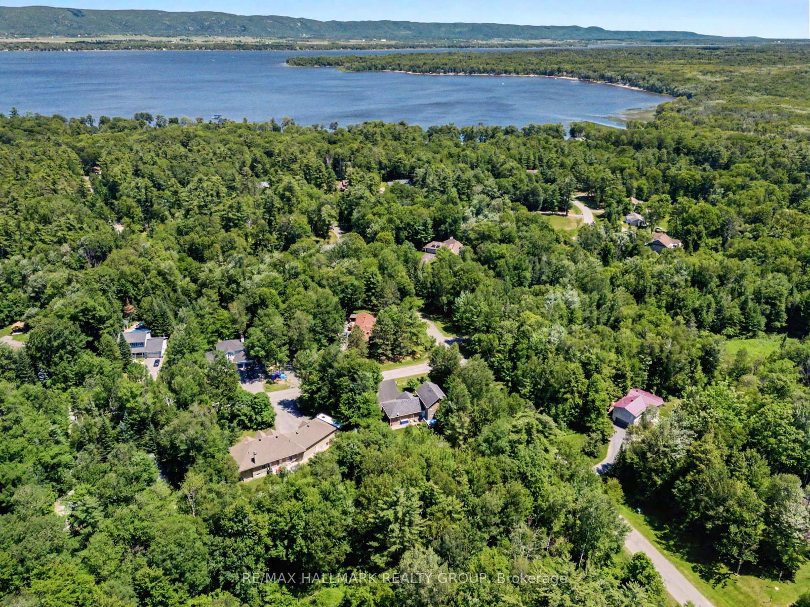 184 Charmont Way • Ottawa, ON photo 48