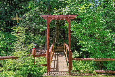 184 Charmont Way • Ottawa, ON photo 9
