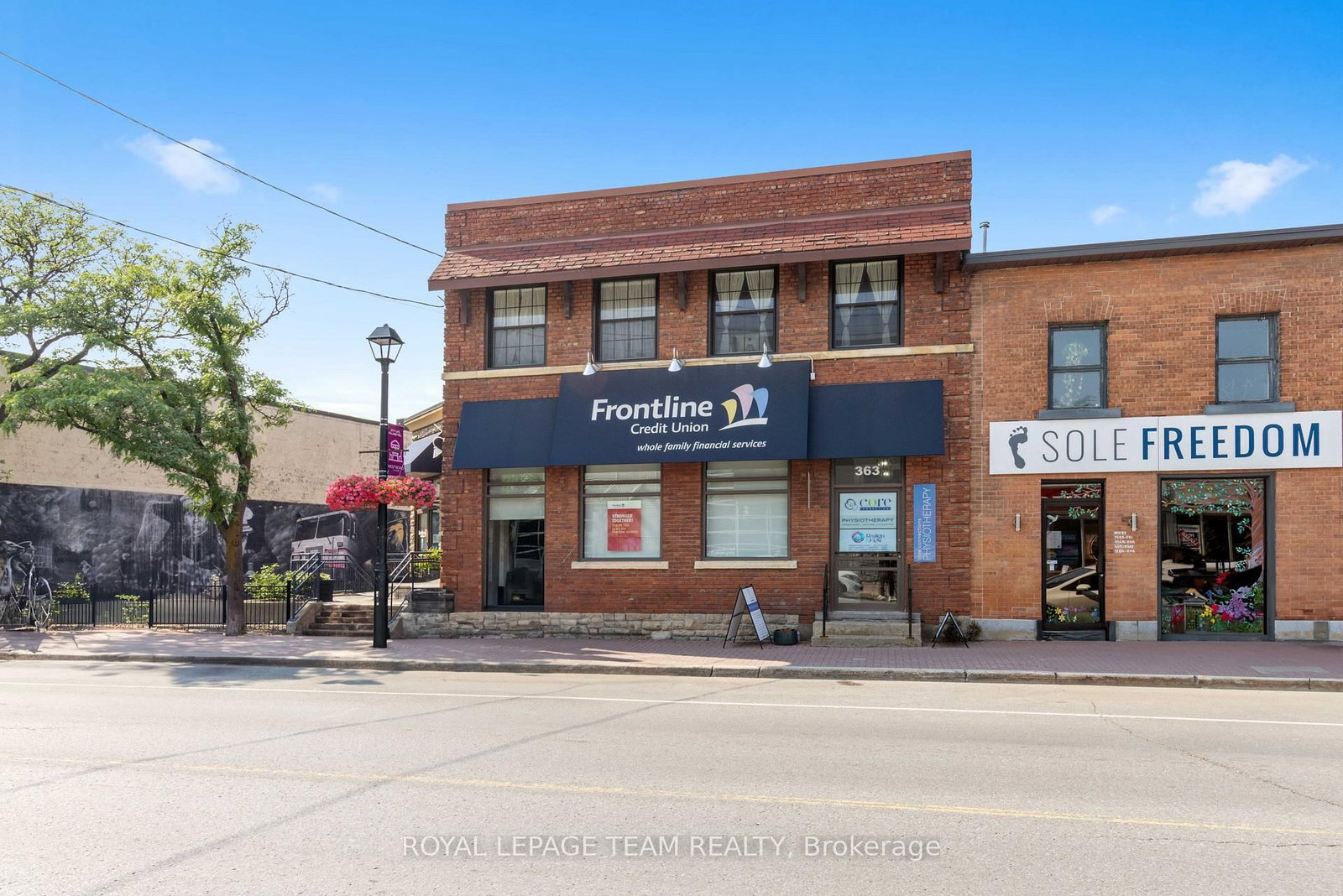 Front view of 365 Richmond Road, Ottawa