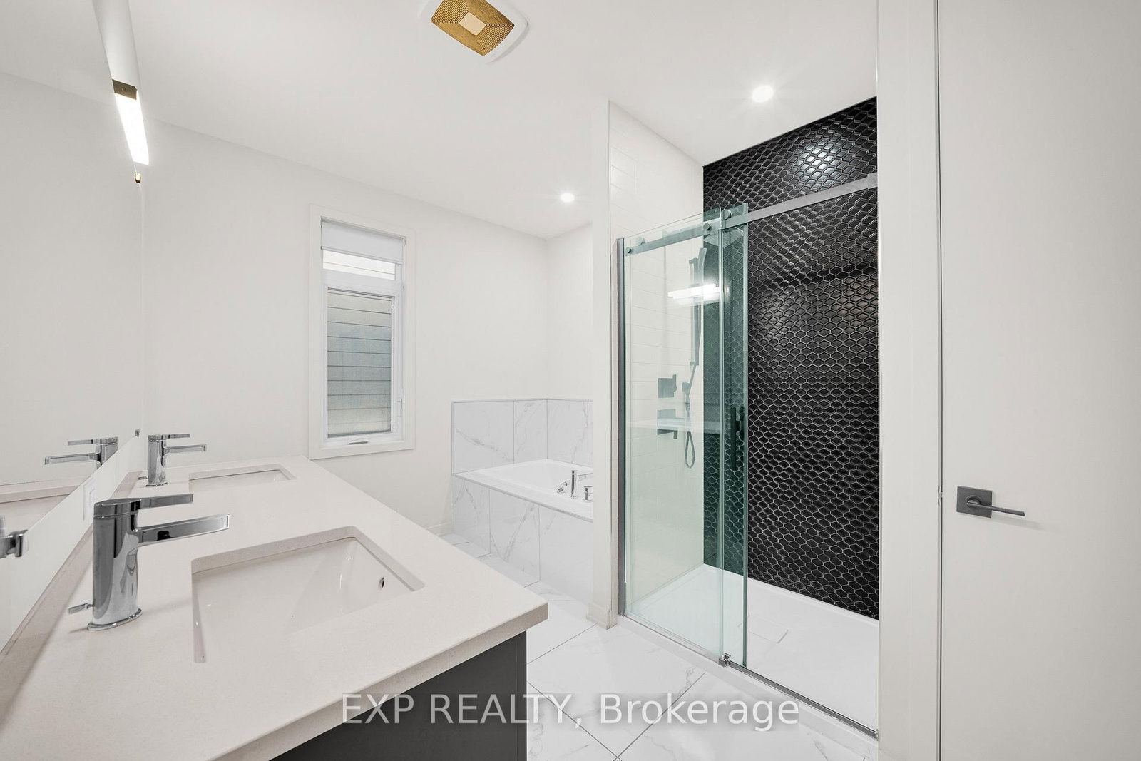 708 Wooler Place • Ottawa, ON photo 17