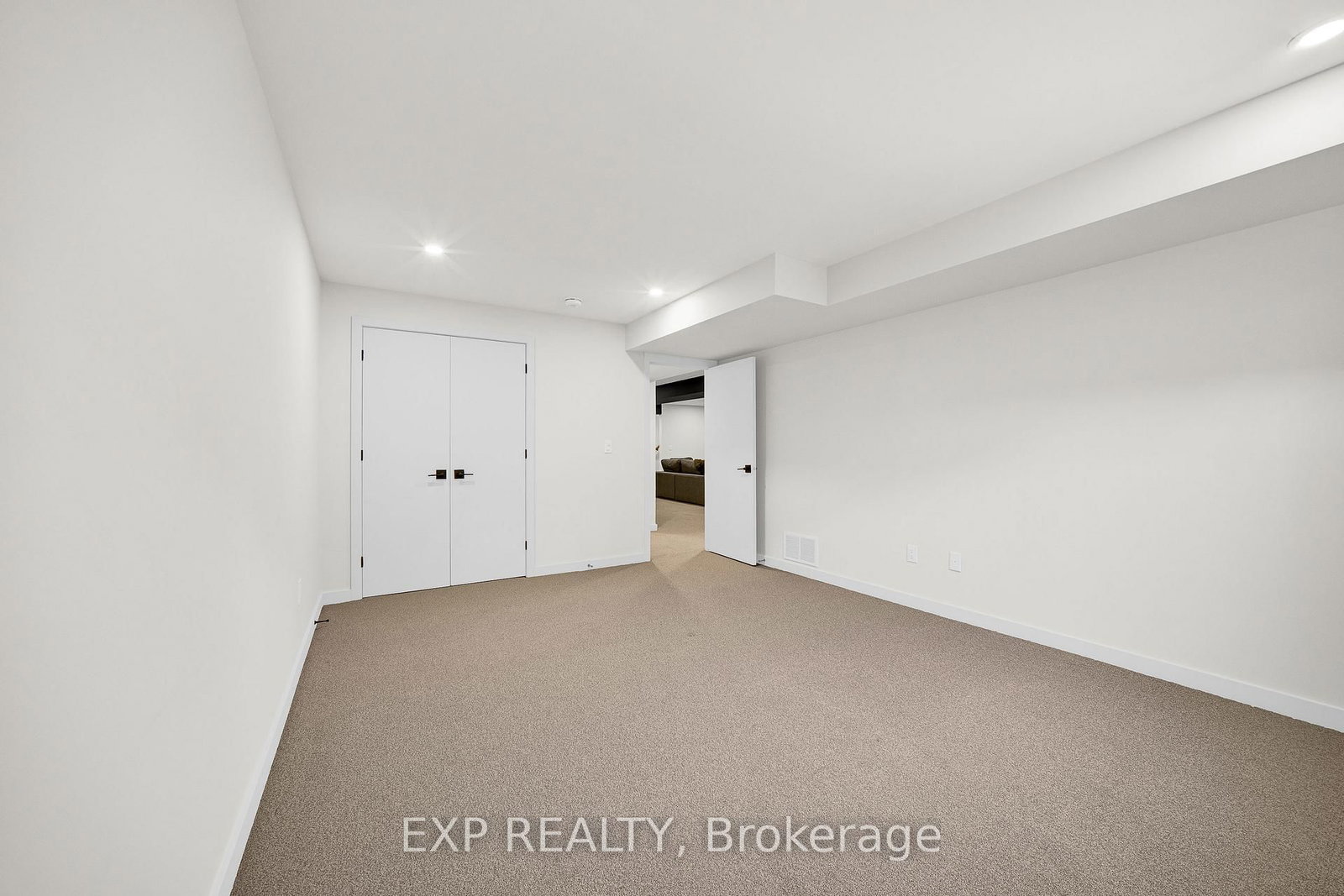 708 Wooler Place • Ottawa, ON photo 31