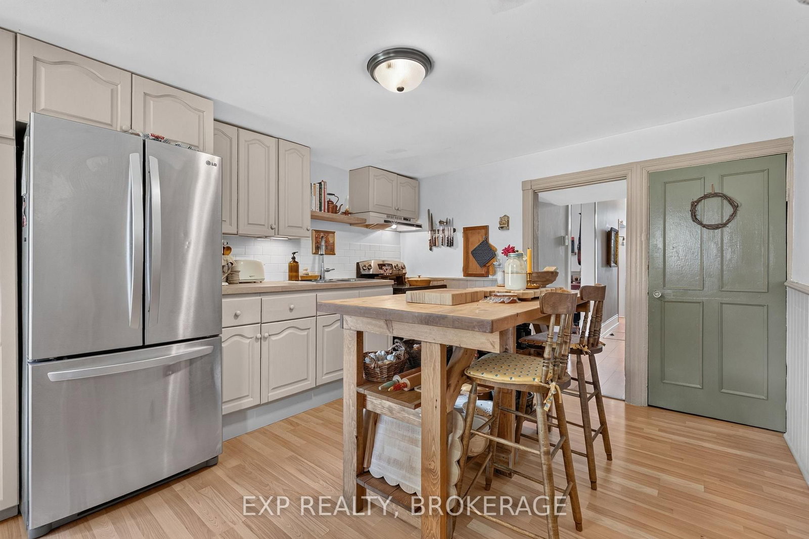 70 LIVINGSTON Avenue • Kingston, ON photo 13