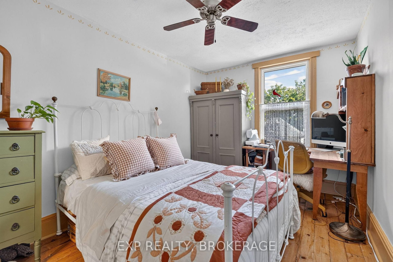70 LIVINGSTON Avenue • Kingston, ON photo 16
