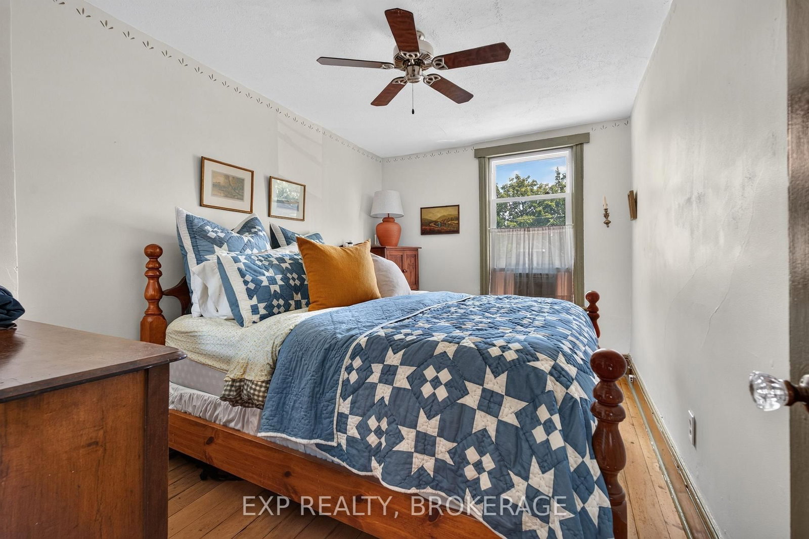 70 LIVINGSTON Avenue • Kingston, ON photo 18