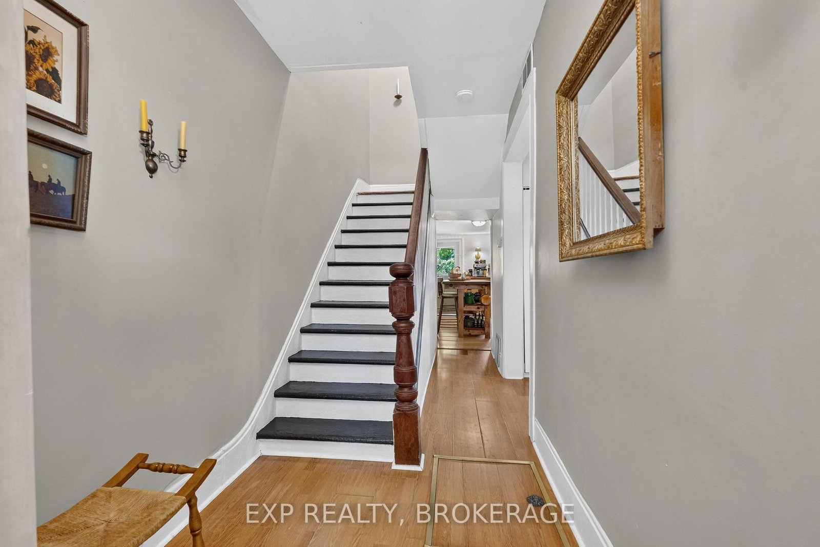 70 LIVINGSTON Avenue • Kingston, ON photo 6