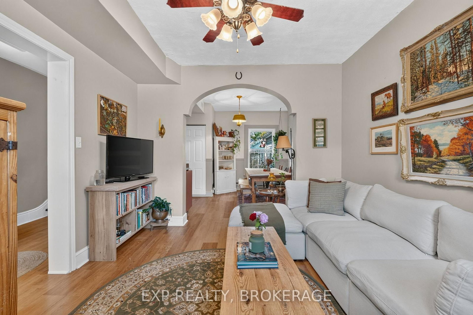 70 LIVINGSTON Avenue • Kingston, ON photo 9