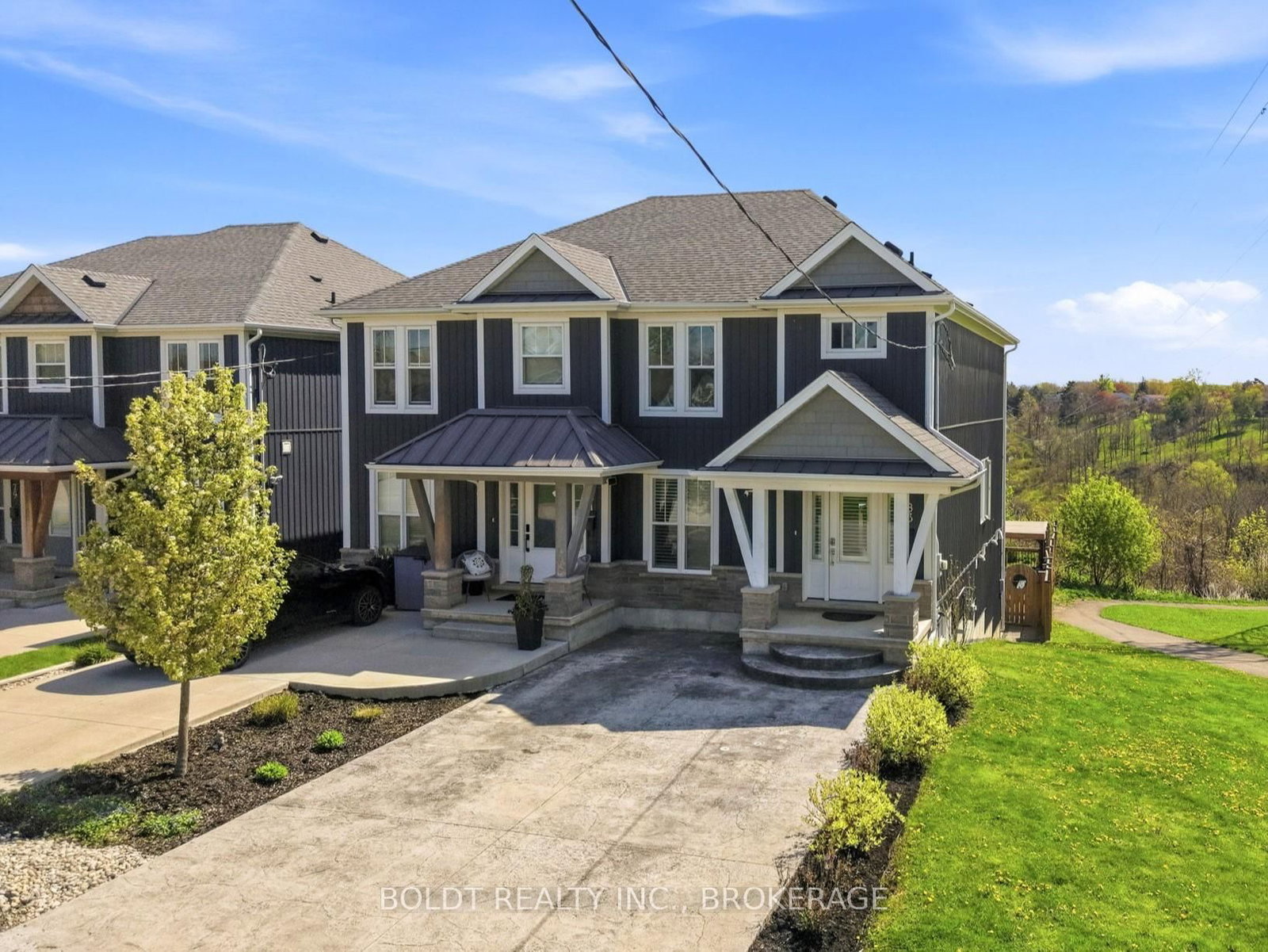 83 HILLVIEW Road • St. Catharines, ON photo 2