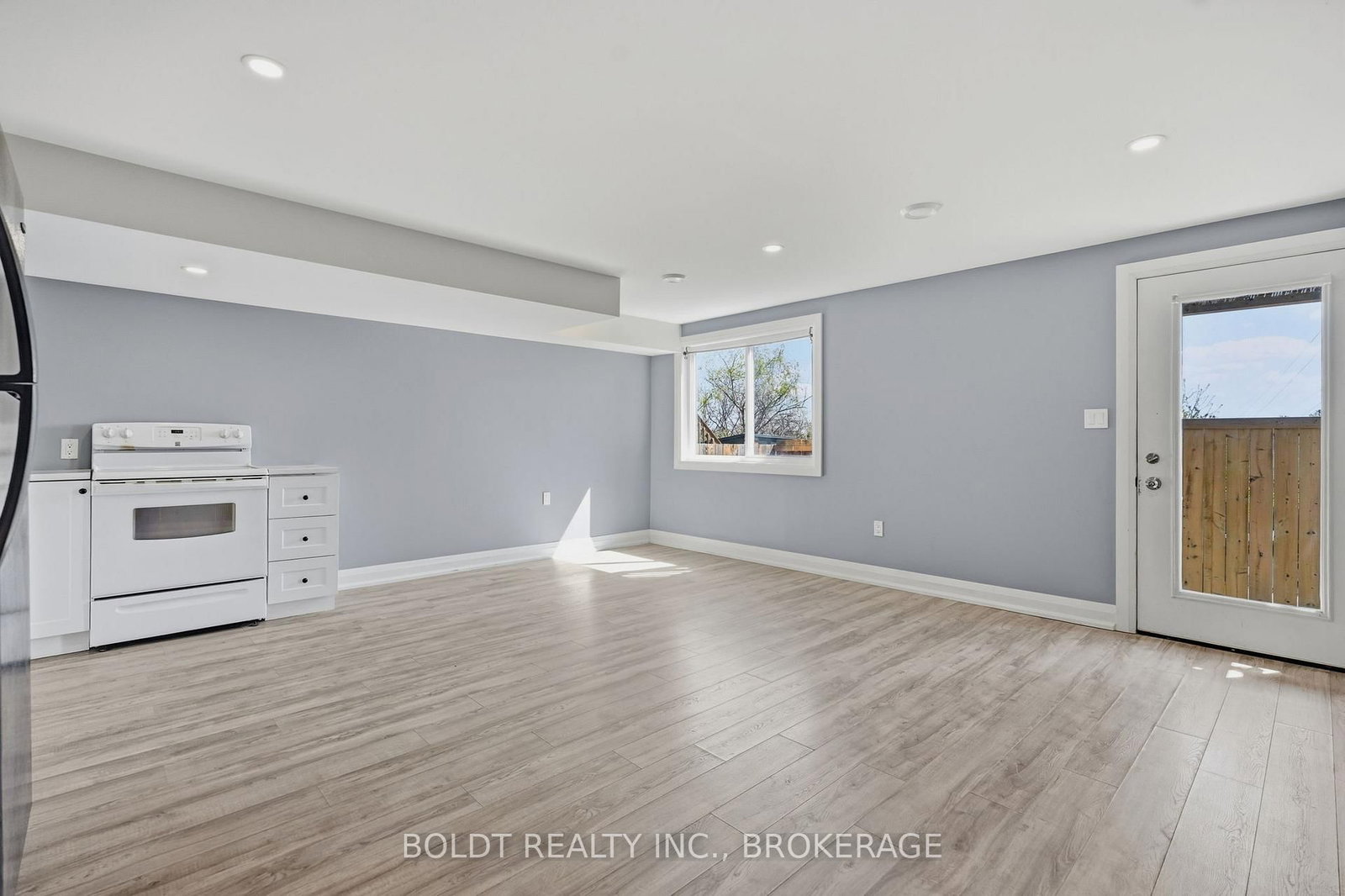 83 HILLVIEW Road • St. Catharines, ON photo 28