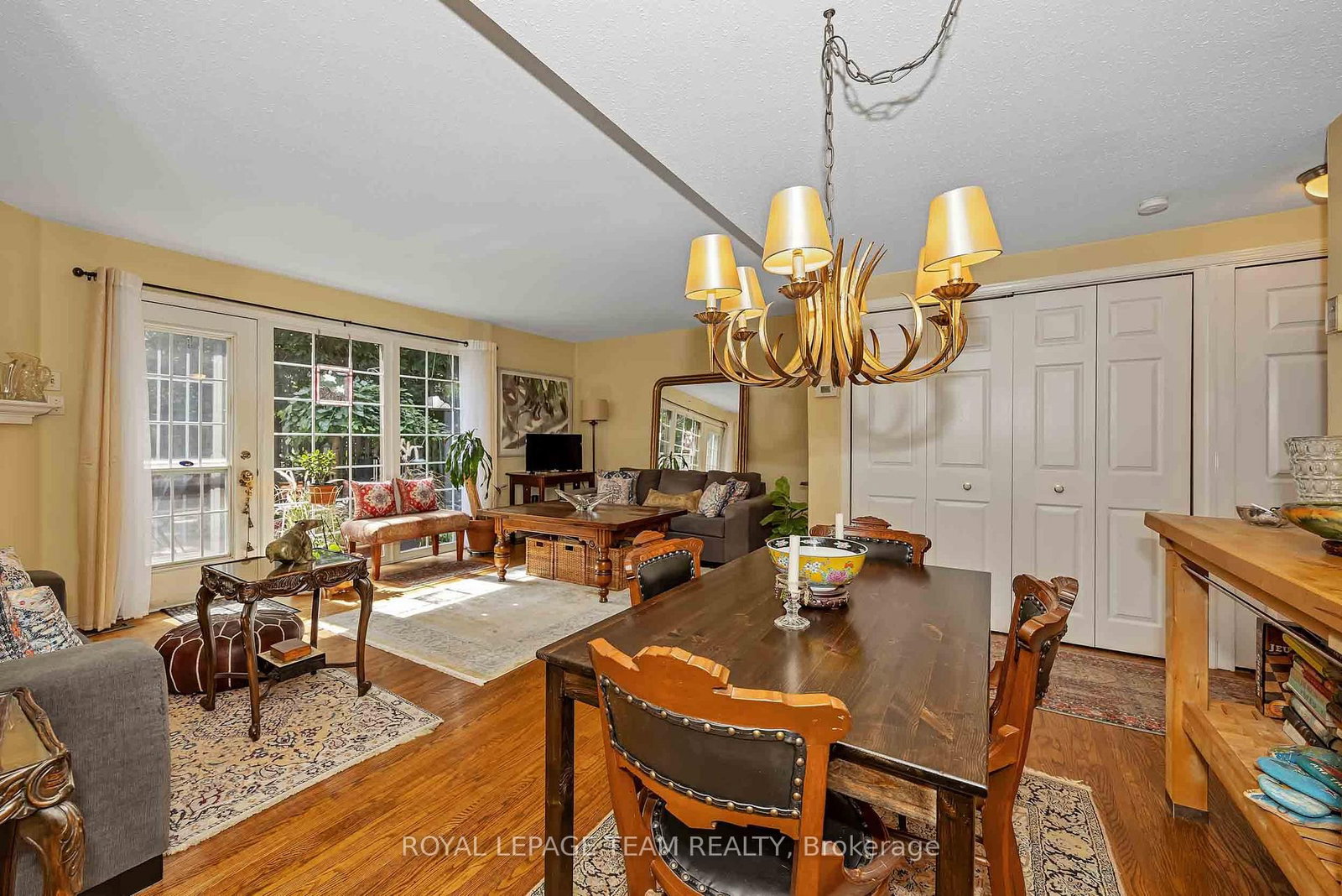 28 Monterey Drive • Ottawa, ON photo 9