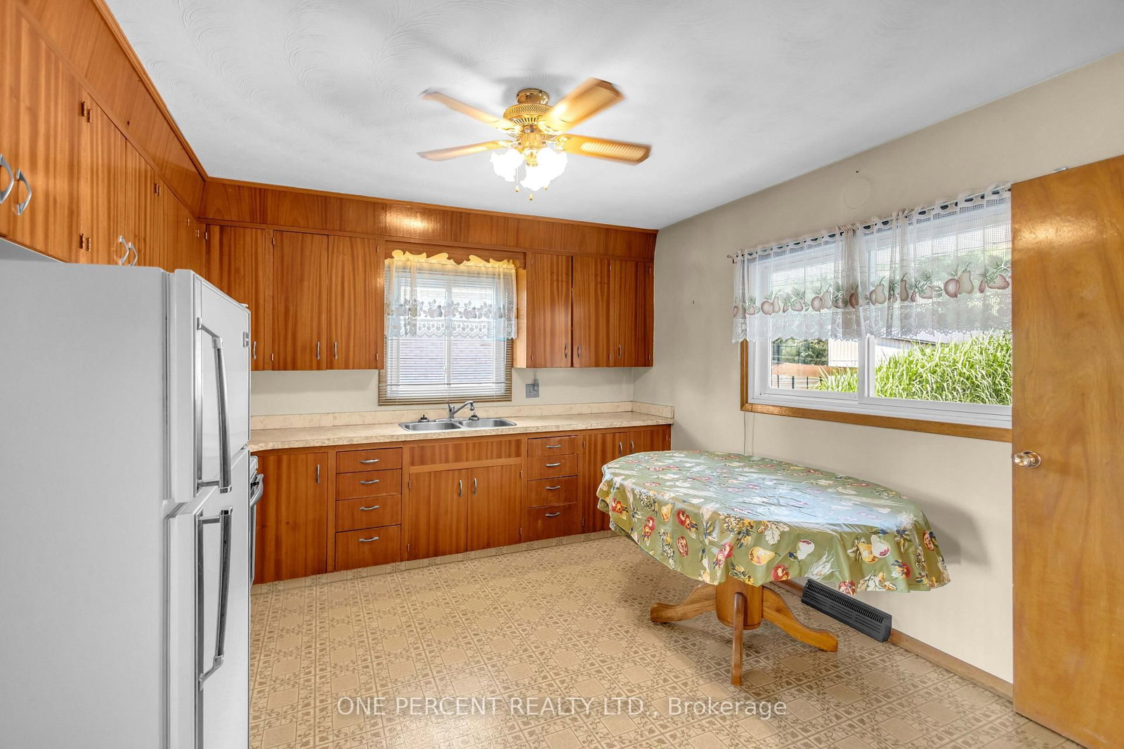55 Young Street • Tillsonburg, ON photo 16