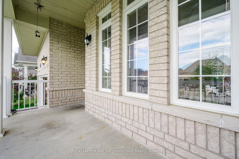 Upper - 661 Robinson Drive