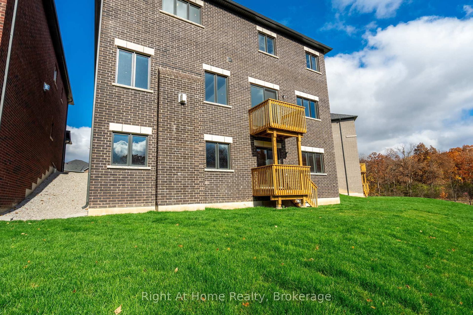 94 Smokey Hollow Place • Hamilton, ON photo 17