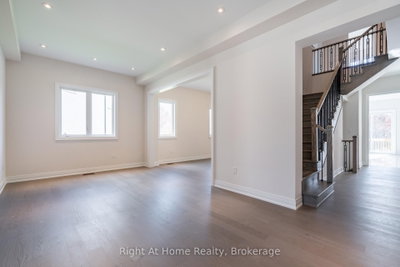 94 Smokey Hollow Place • Hamilton, ON photo 4