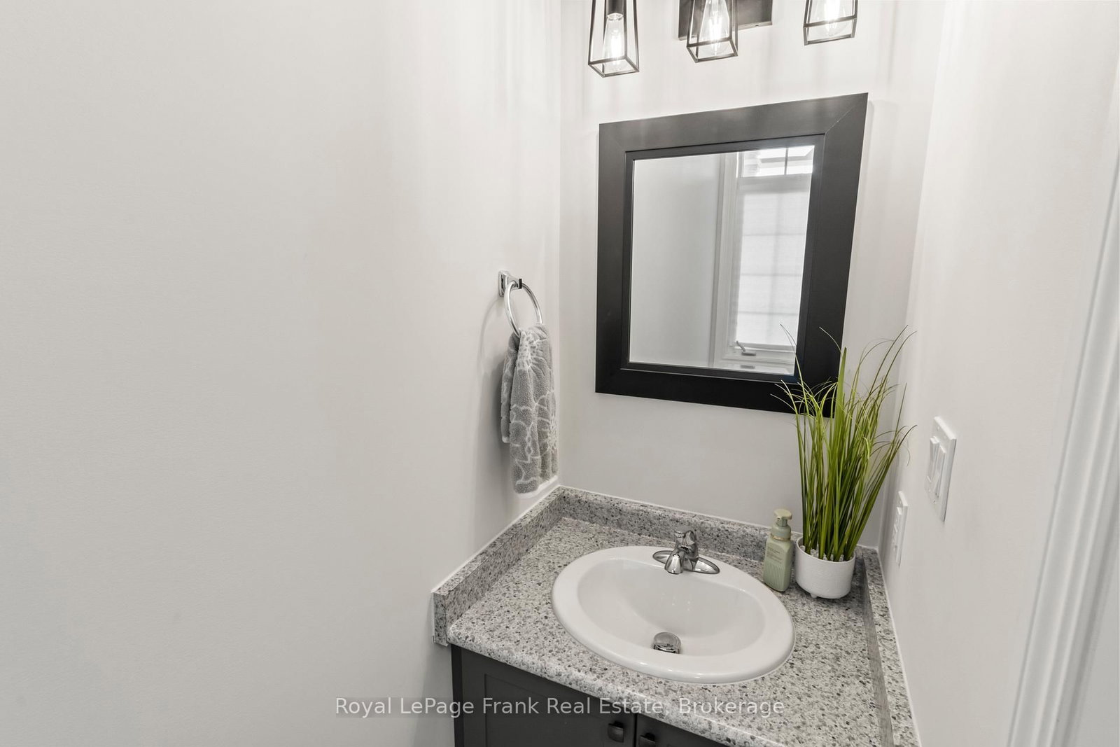 12 Coldbrook Drive • Cavan Monaghan, ON photo 13