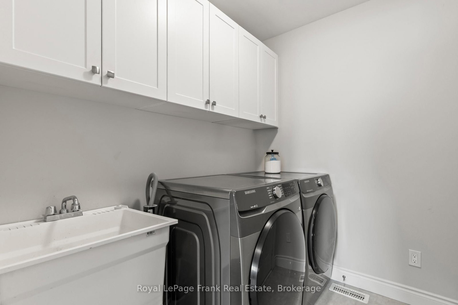 12 Coldbrook Drive • Cavan Monaghan, ON photo 14