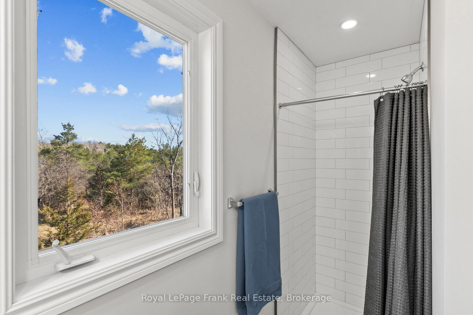 12 Coldbrook Drive • Cavan Monaghan, ON photo 17