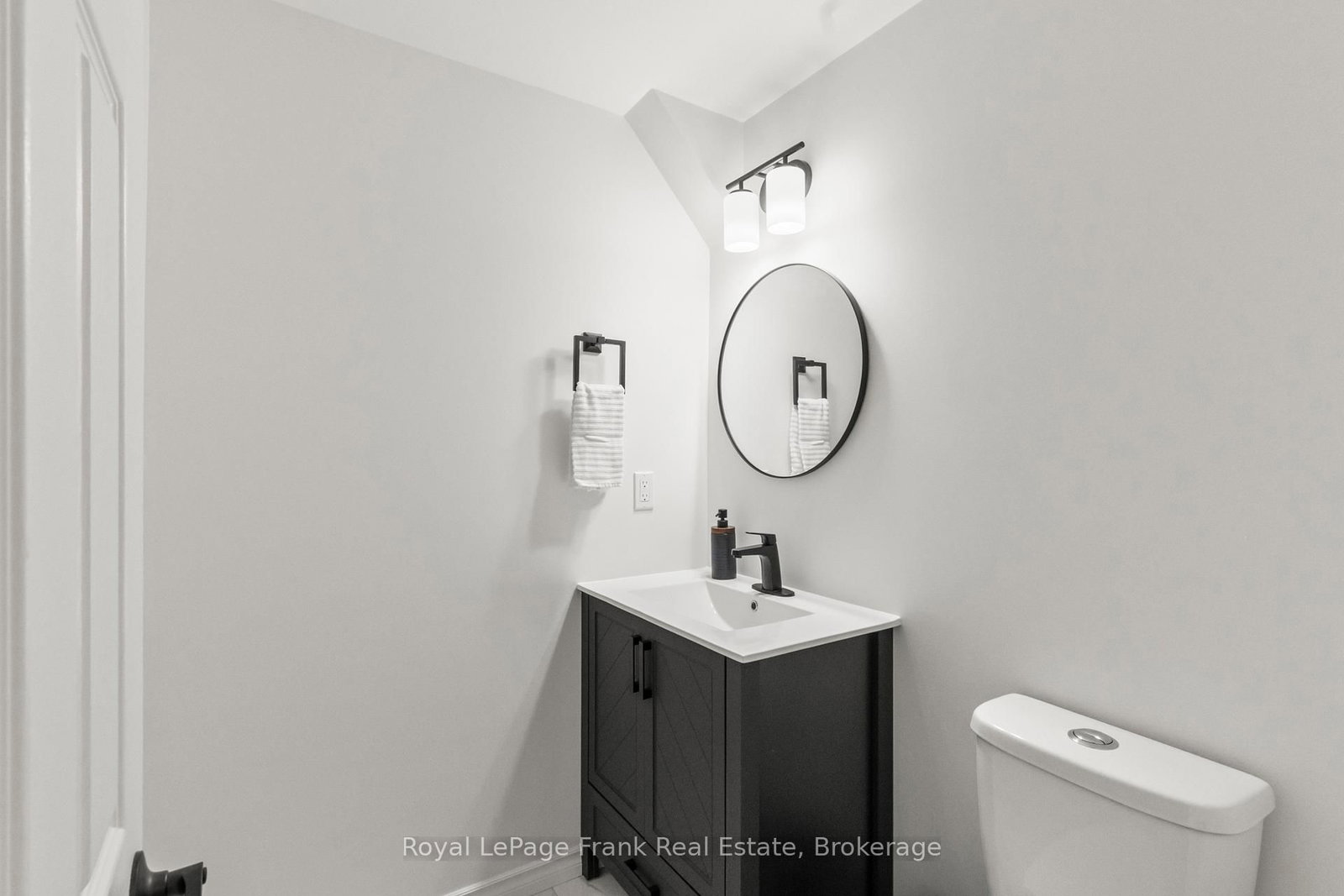 12 Coldbrook Drive • Cavan Monaghan, ON photo 22