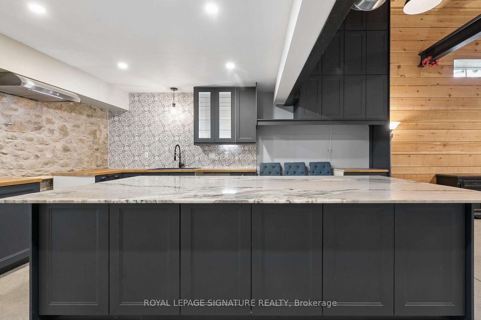 24 Davidson Street • Cambridge, ON photo 4