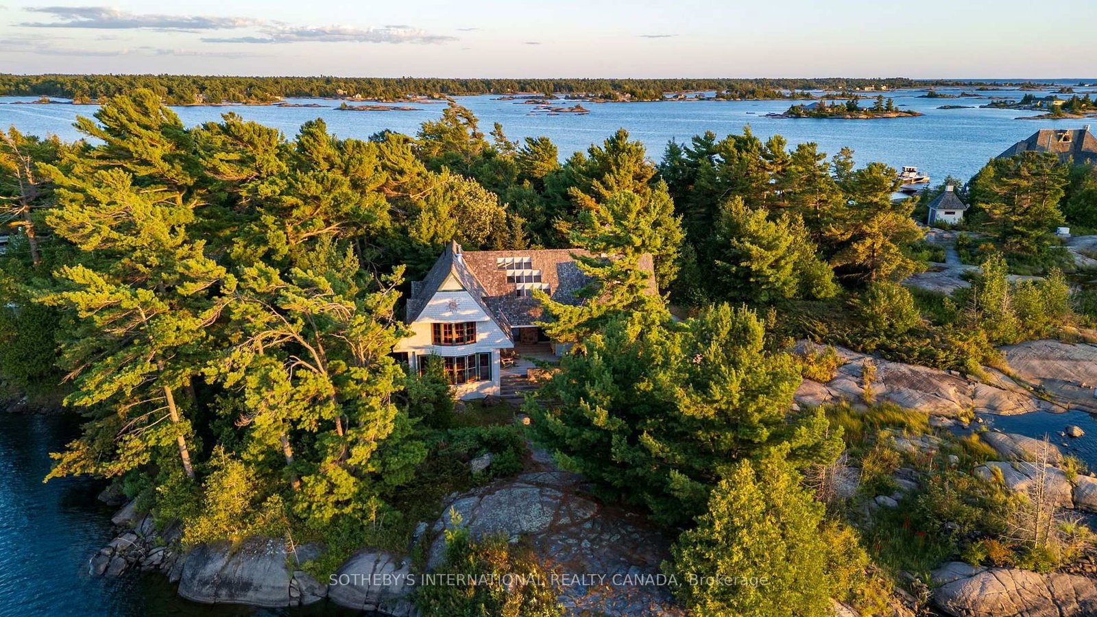 1 A307 Island • The Archipelago, ON photo 20