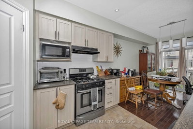 415 Arncliffe Avenue • Ottawa, ON photo 5