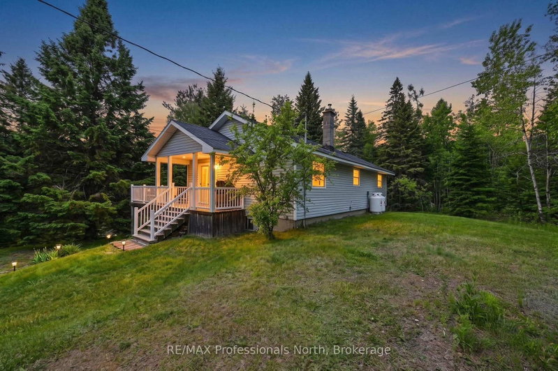 3186 COUNTY ROAD 121 Road