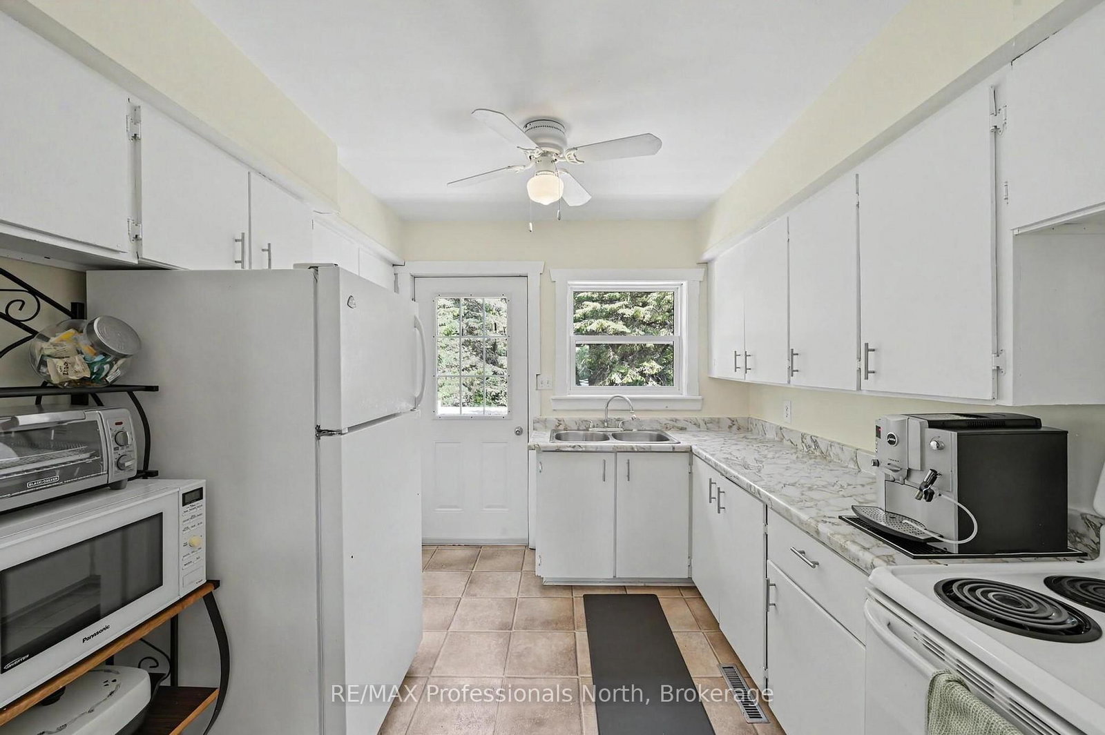 3186 COUNTY ROAD 121 Road • Trent Lakes, ON photo 16