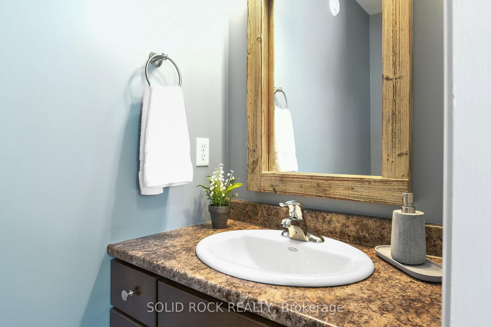 55 Woodward Street • Carleton Place, ON photo 12