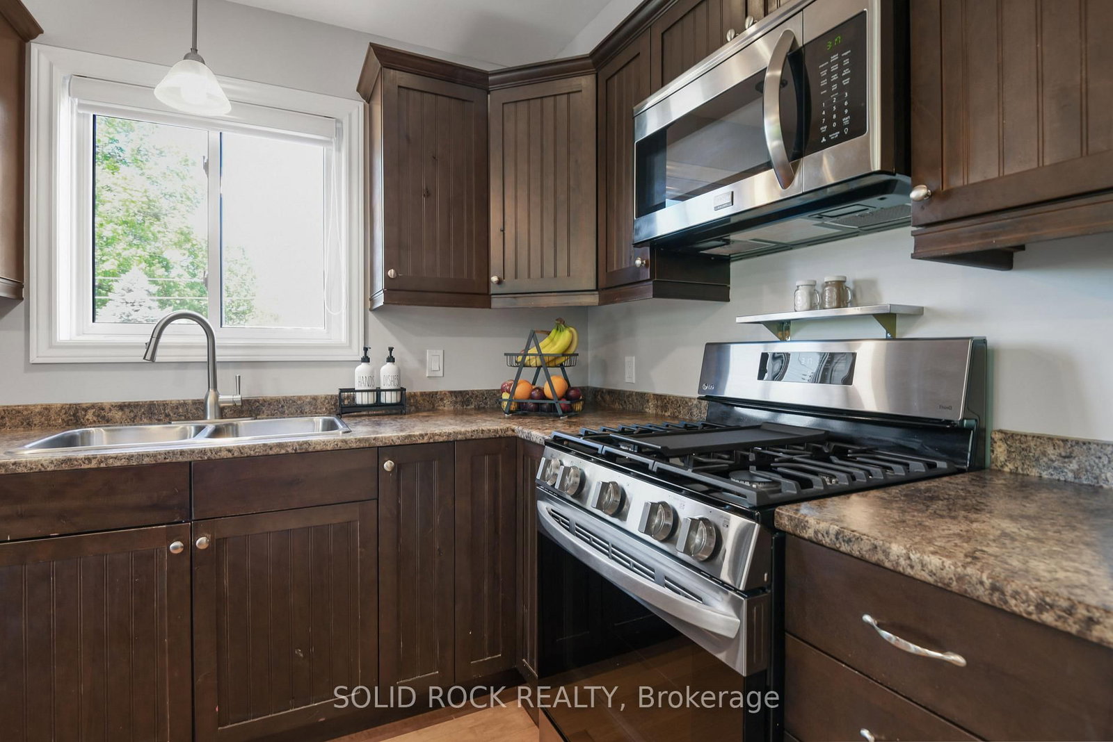 55 Woodward Street • Carleton Place, ON photo 6